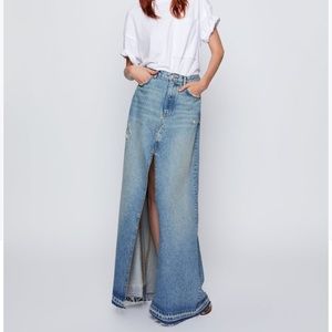 Zara Split Denim Skirt sold out! XS